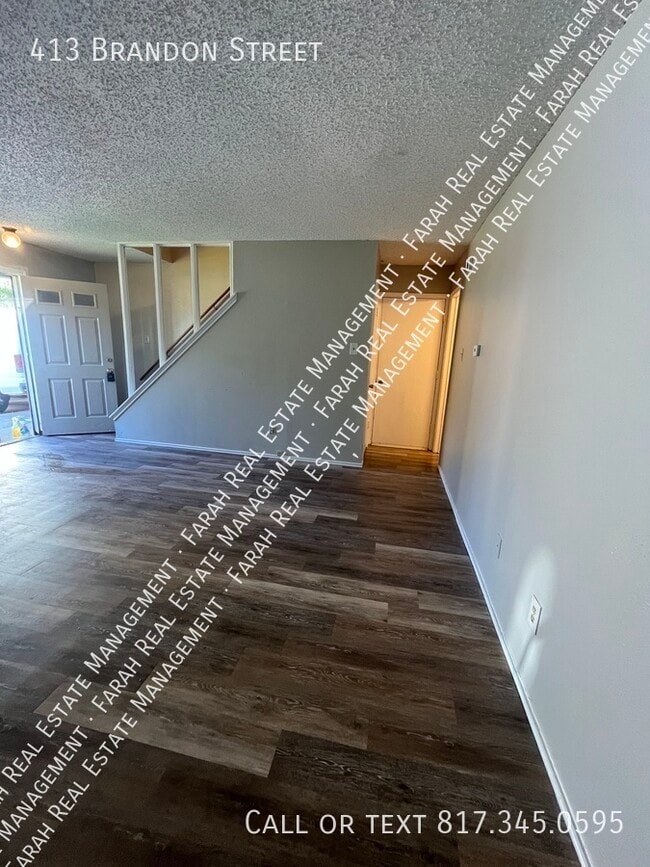 Building Photo - 413 Brandon St