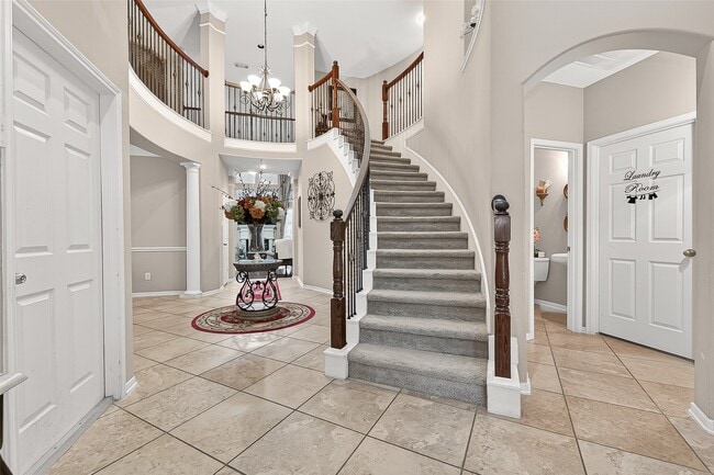 Building Photo - 6003 Dover Creek Ln