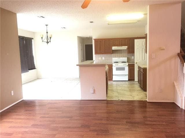 Building Photo - 5143 Autumn