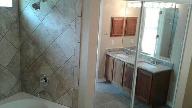 Building Photo - 4748 Bracken Dr