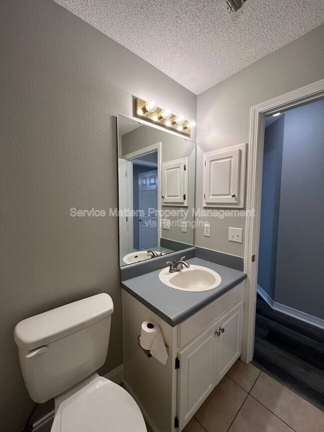 Building Photo - 4830 Timberland Dr