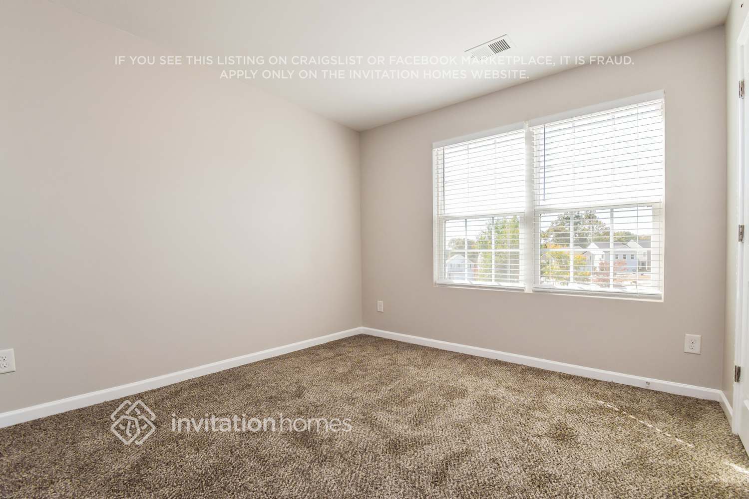 Building Photo - 24 Everett Cir SE