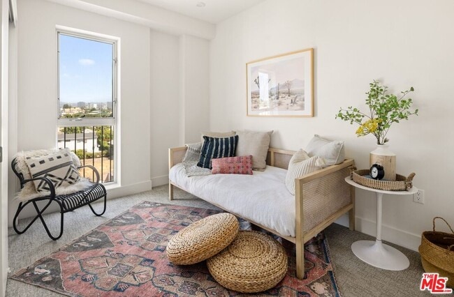 Building Photo - 2600 S Sepulveda Blvd