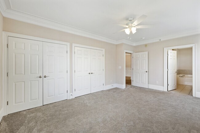 Building Photo - 623 Waterford Lake Dr