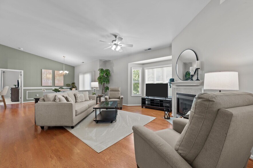 Building Photo - 1121 Turtle Creek Rd