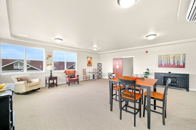 Building Photo - Beautiful Condo in Lynden