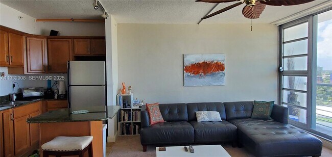 Building Photo - 1720 Harrison St