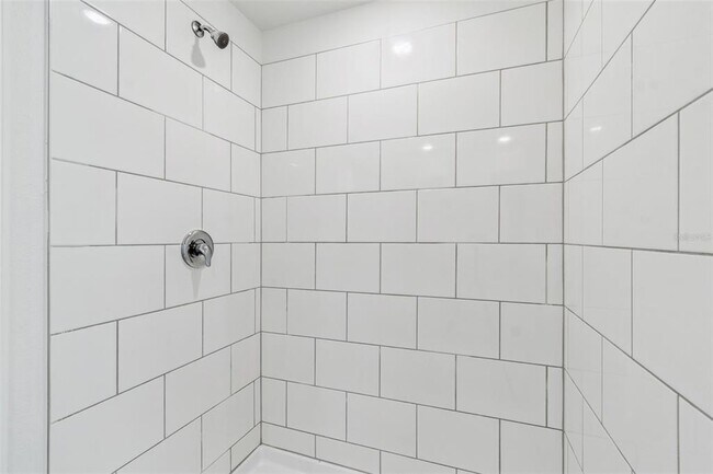 Building Photo - 1712 Tropical Oasis Ave