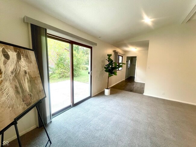Building Photo - 5505 N Austin Dr