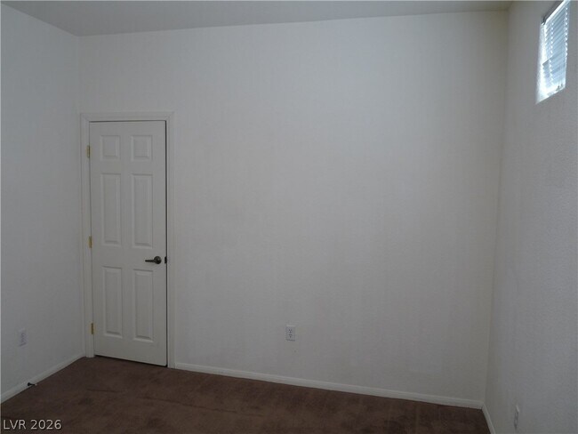 Building Photo - 5855 Valley Dr
