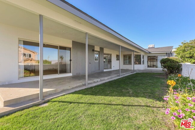 Building Photo - 4102 Cloverdale Ave