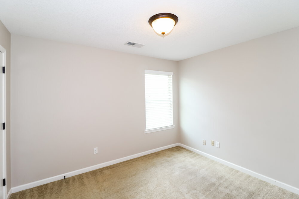 Building Photo - 45 Willow Springs Ln