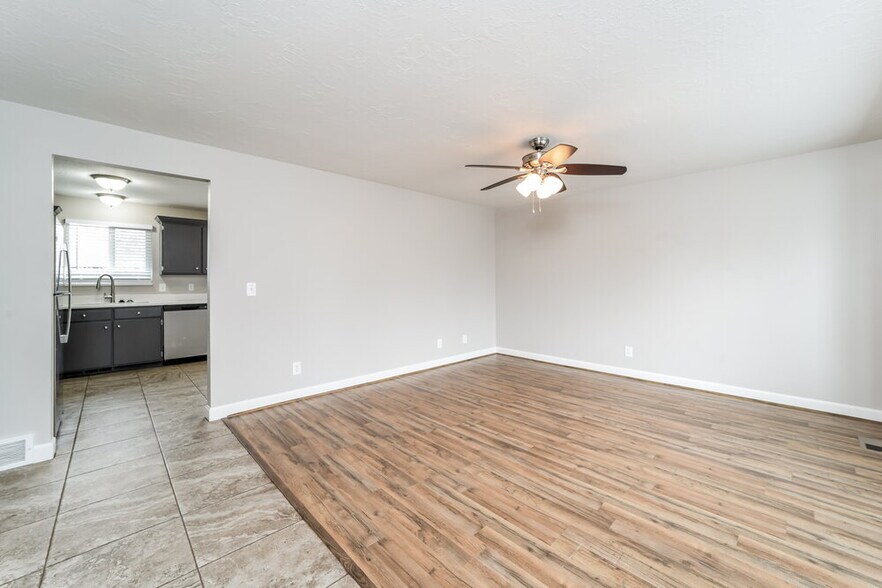 Building Photo - 10318 Leilani Dr
