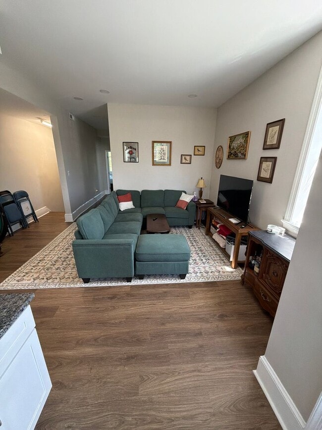 Building Photo - 1203 W Main St