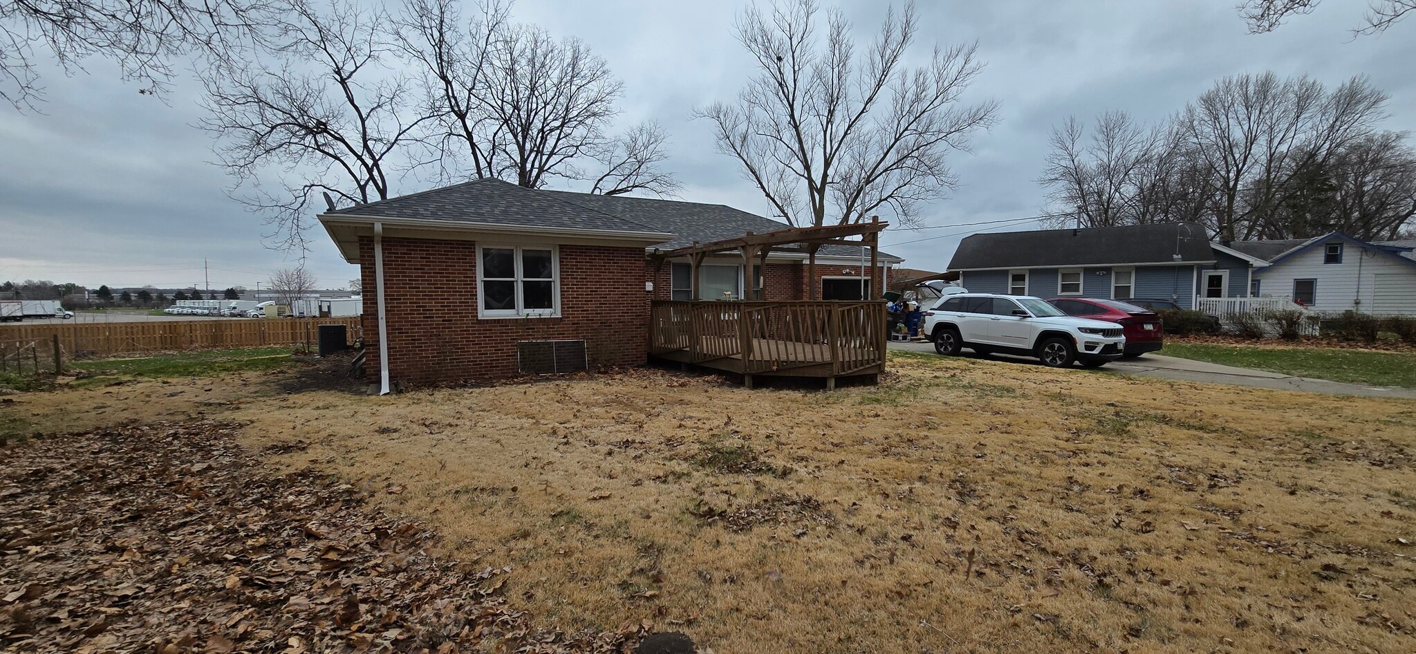 Building Photo - 2027 Glenbrook Dr