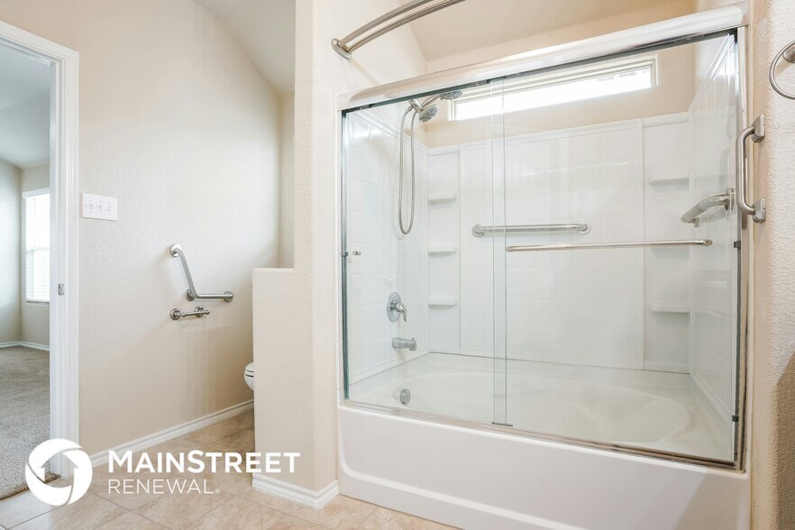 Building Photo - 632 River Rock Rd