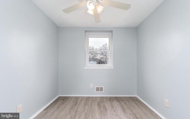 Building Photo - 2020 Dineen Dr