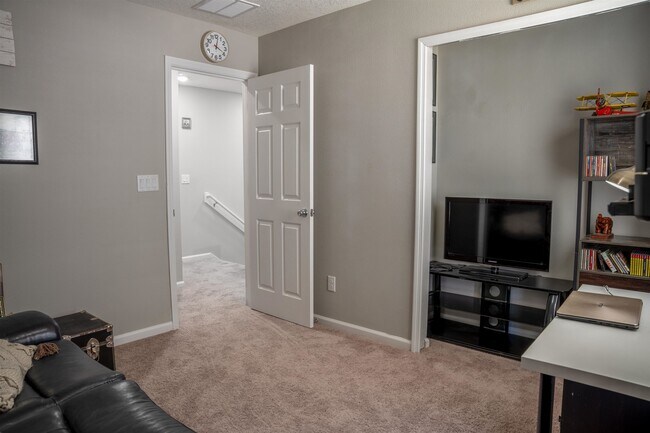 Building Photo - 75 Great Star Ct