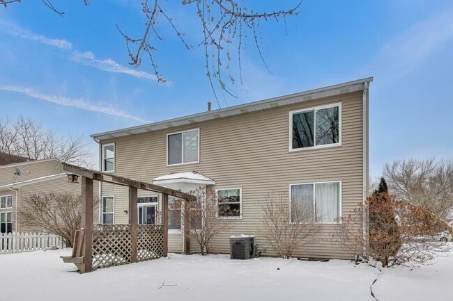 Building Photo - 410 Arlington Ln