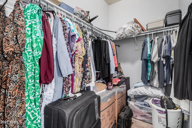 Building Photo - 13436 W Peck Dr