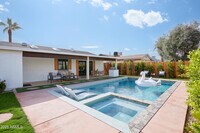 Building Photo - 7320 E Latham St