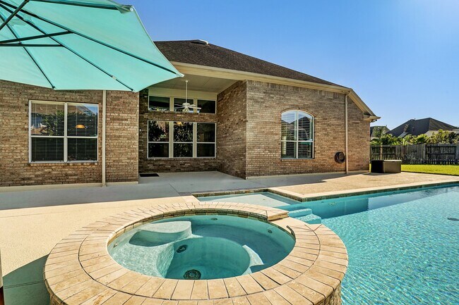 Building Photo - 5503 Honey Mesquite Way
