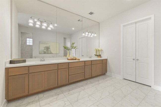 Building Photo - 17366 Camillia Trails