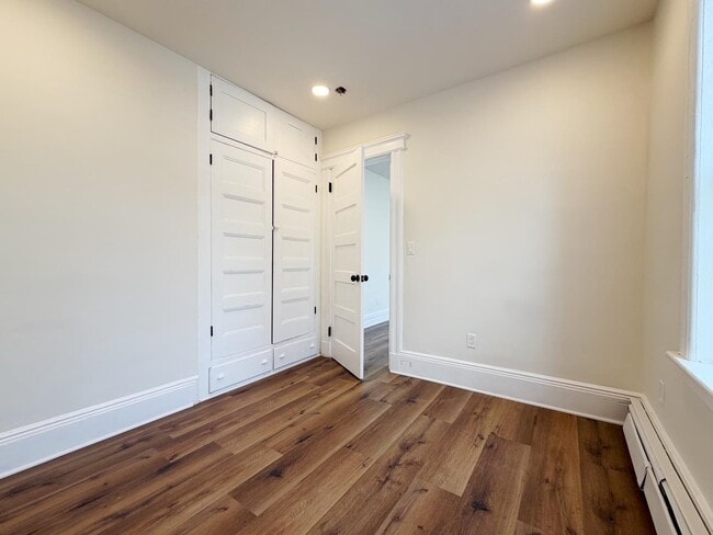 Building Photo - 1918 Kerrigan Ave