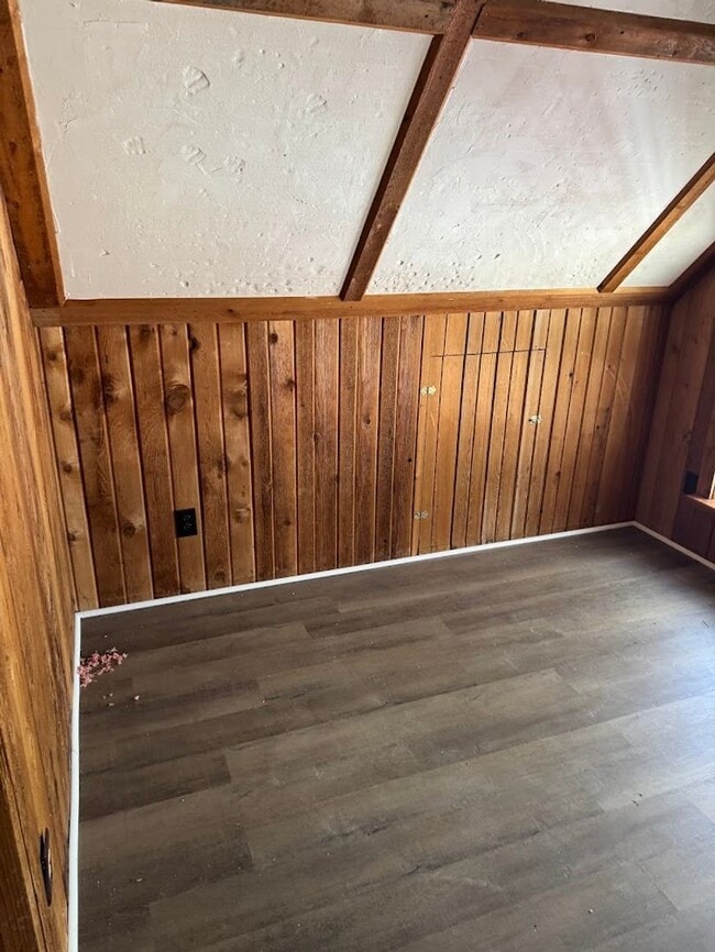 Building Photo - 2 Homes on 6-acres!