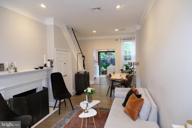 Building Photo - 1337 28th St NW