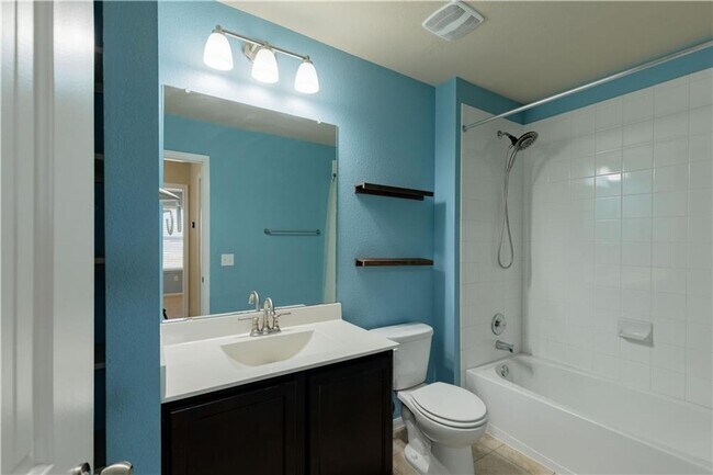 Building Photo - Spacious 4/BR, 2.5/BA Home in Cedar Park –...