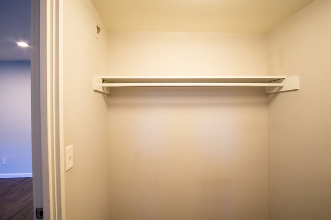 Building Photo - SW: Unique, Updated Studio w/Walk-Through ...