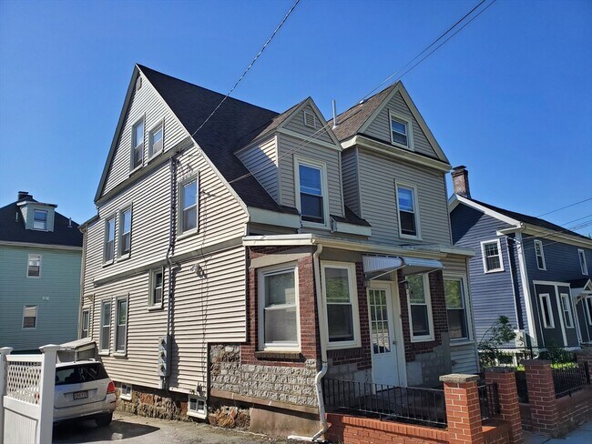 Building Photo - 18 Nonantum Pl