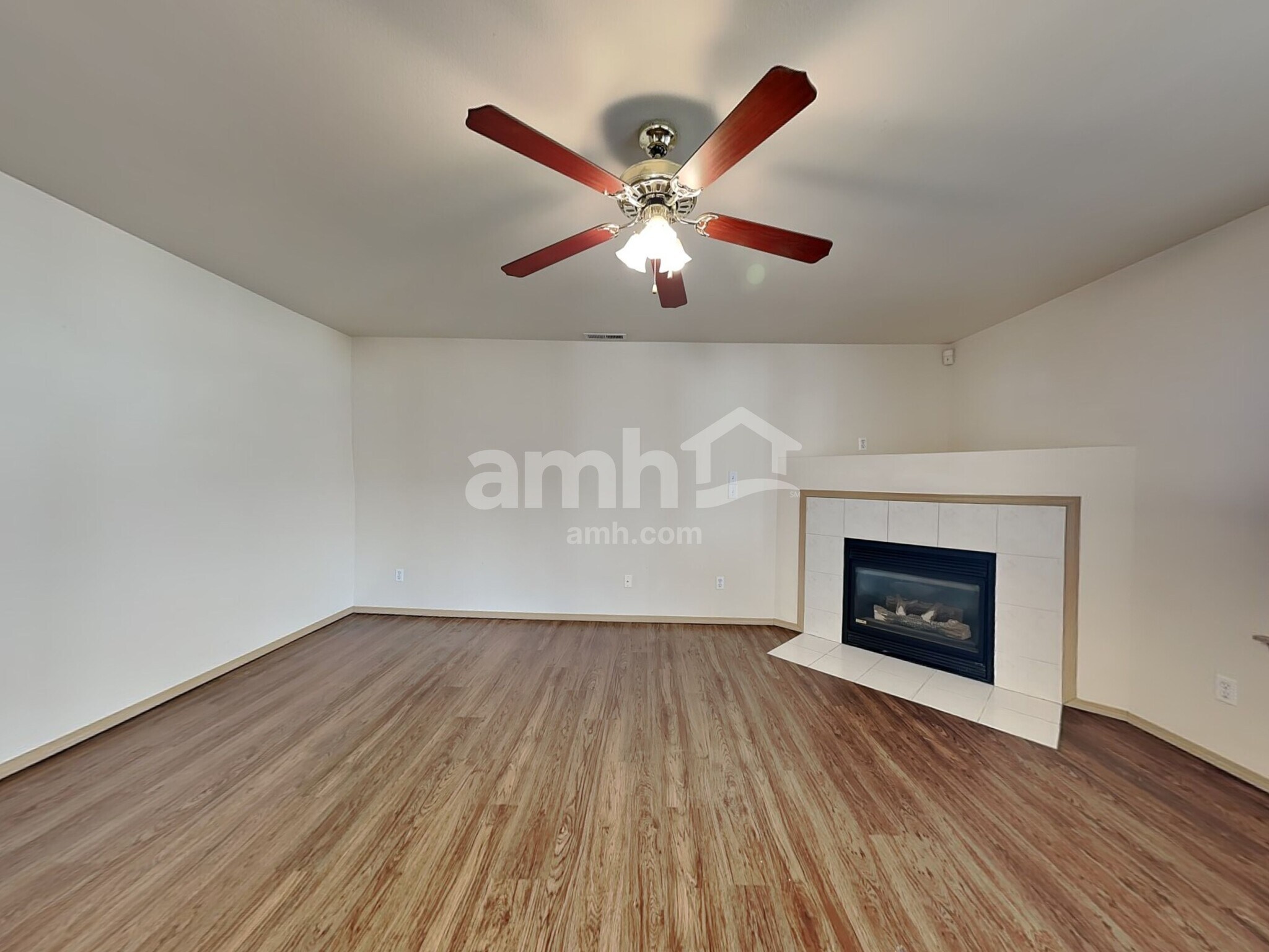 Building Photo - 1107 202nd St E