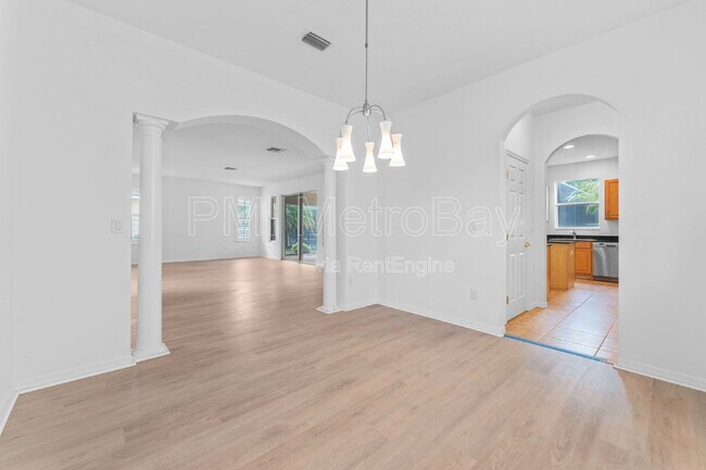 Building Photo - 10886 Cory Lake Dr