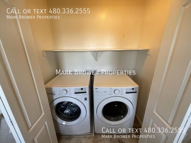 Building Photo - 2751 E Bart St