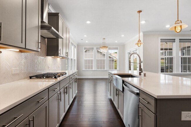 Building Photo - 3050 Wishing Well Wynd