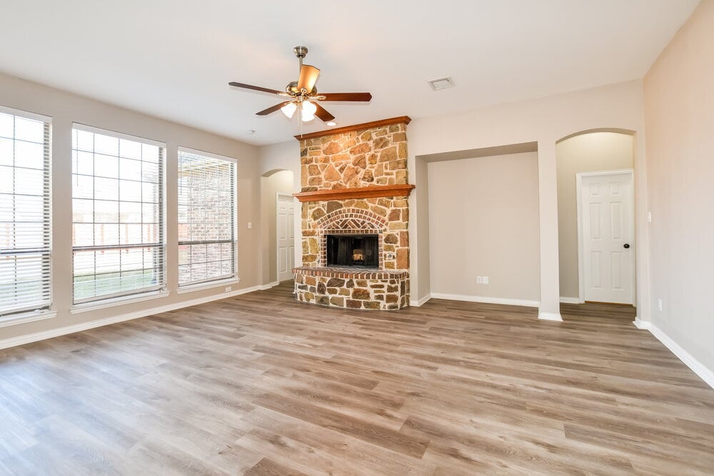 Building Photo - 2813 Independence Dr