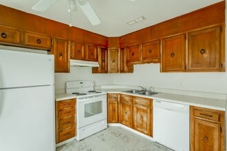 Building Photo - 5770-5772 Taggart Drive