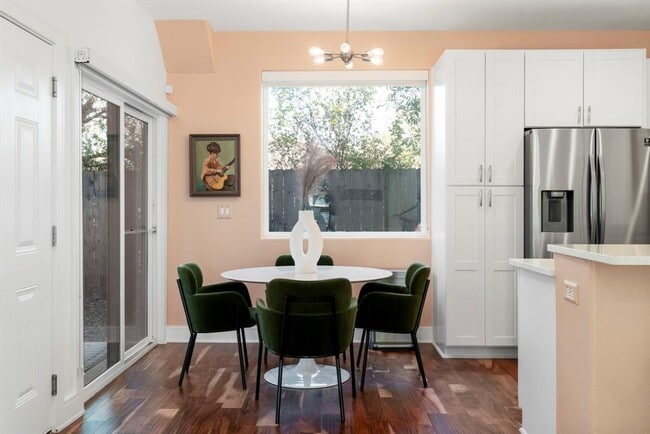 Building Photo - 1148 Webberville Rd