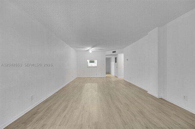Building Photo - 1200 NW 87th Ave