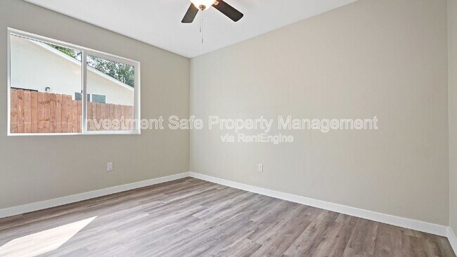 Building Photo - 4275 College Ave