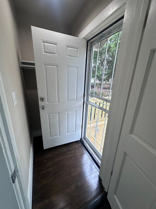Building Photo - 3BR/2BA Rent to Own Home with Large Garage