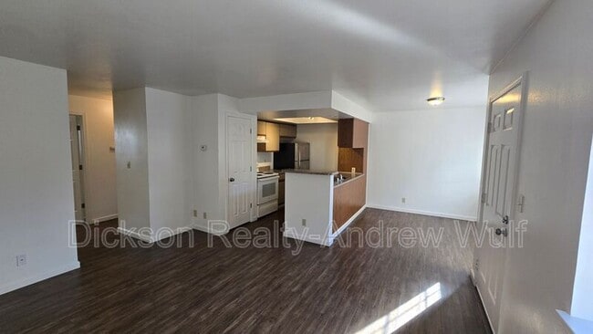 Building Photo - 247 Cheney St