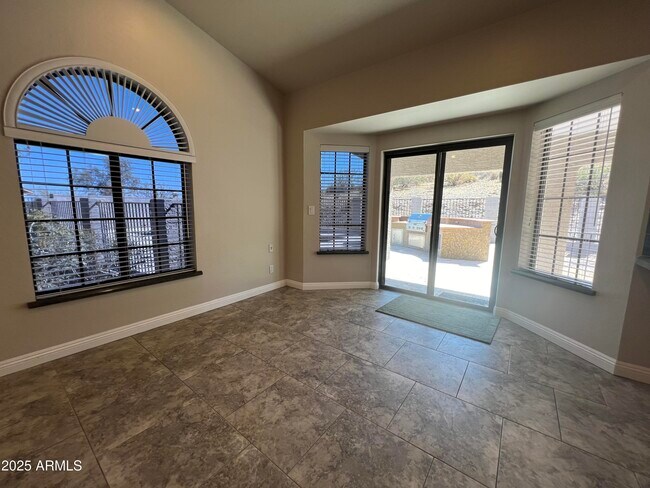 Building Photo - 15230 N Blackbird Dr