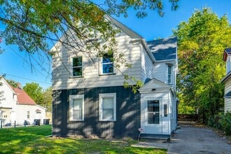 Building Photo - 6701 Gertrude Ave