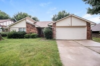 Building Photo - 6128 SE 55th St