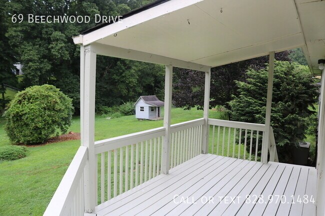Building Photo - 69 Beechwood Dr