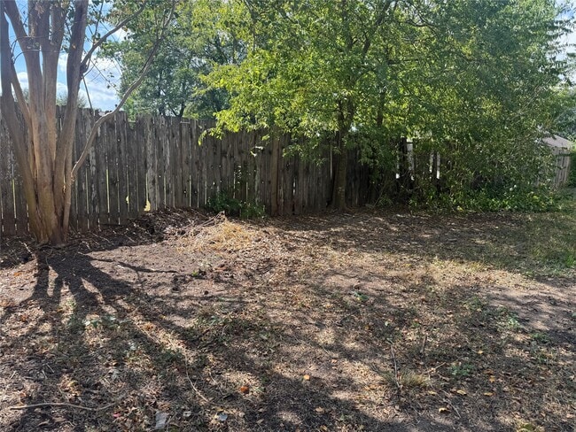 Building Photo - 20507 Broughwood Cir