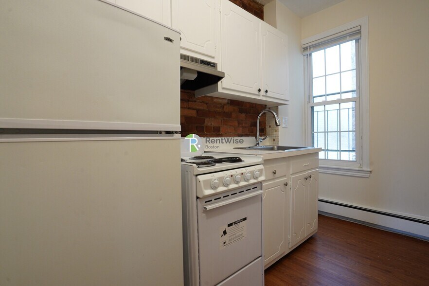 Building Photo - 74 S Huntington Ave